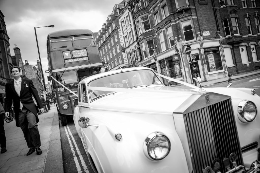 hochzeitsfotograf_freiburg_basel_hochzeitsreportage_hochzeitsvideo_zuerich_hochzeitsfotografie london bus auto