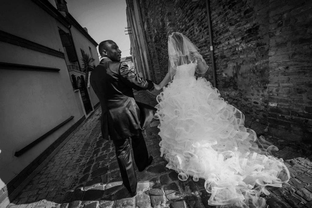 Film Hochzeitsfilm Italien Brautpaar schwarzweiss